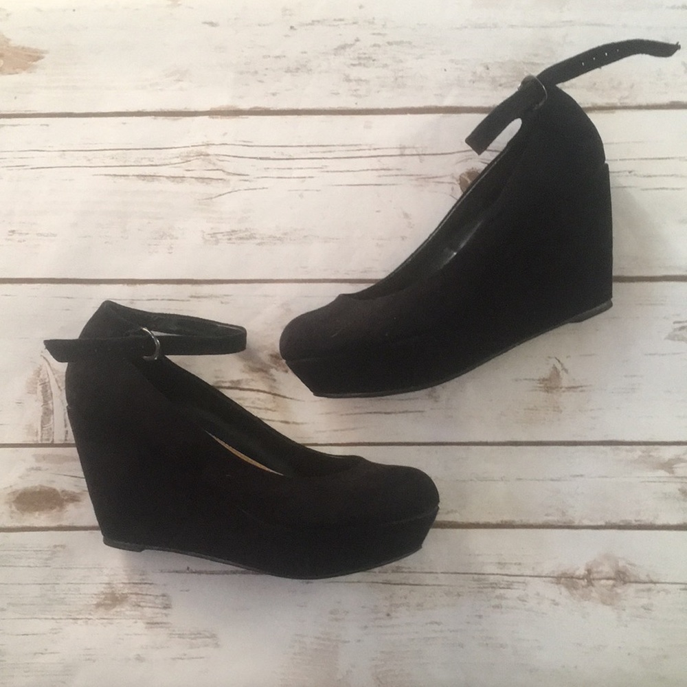 Black Wedge Shoes